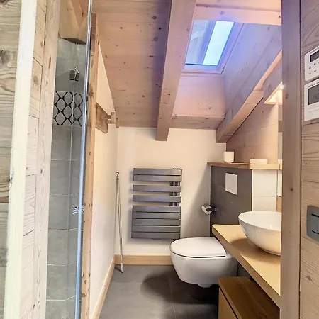 Duplex Neuf Avec Terrasse Face Au Mont Blanc, 3 Et Mezzanine, A 3 Km Du Centre De - Fr-1-560-65 * Combloux