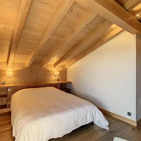 Duplex Neuf Avec Terrasse Face Au Mont Blanc, 3 Et Mezzanine, A 3 Km Du Centre De - Fr-1-560-65 *