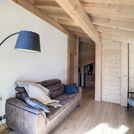 Duplex Neuf Avec Terrasse Face Au Mont Blanc, 3 Et Mezzanine, A 3 Km Du Centre De - Fr-1-560-65