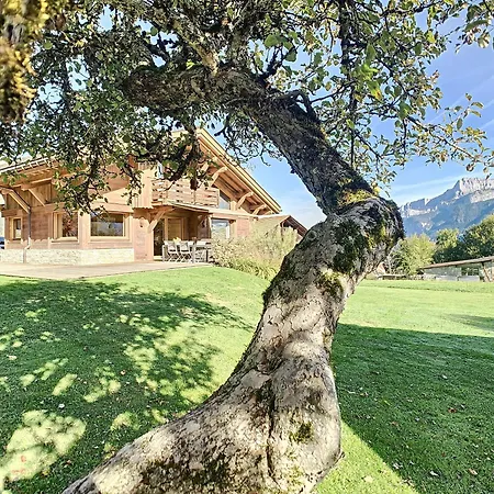 Duplex Neuf Avec Terrasse Face Au Mont Blanc, 3 Et Mezzanine, A 3 Km Du Centre De - Fr-1-560-65 Apartment *